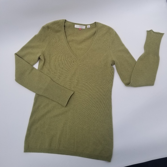 Cashmere Sweater - Chartreuse Pea Green V Neck - S - Picture 1 of 8